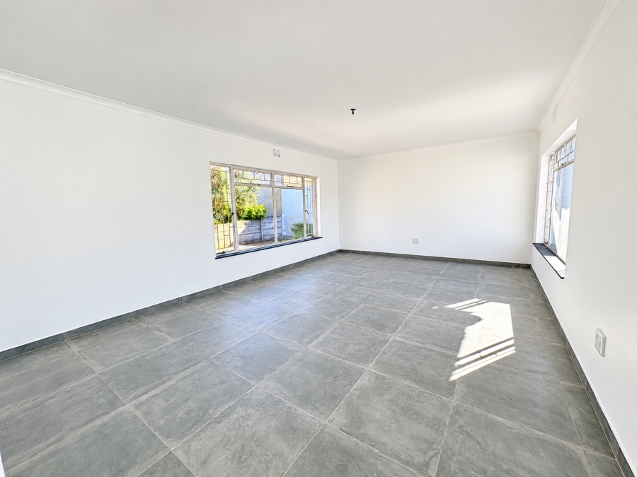 To Let 3 Bedroom Property for Rent in Vredenburg Western Cape